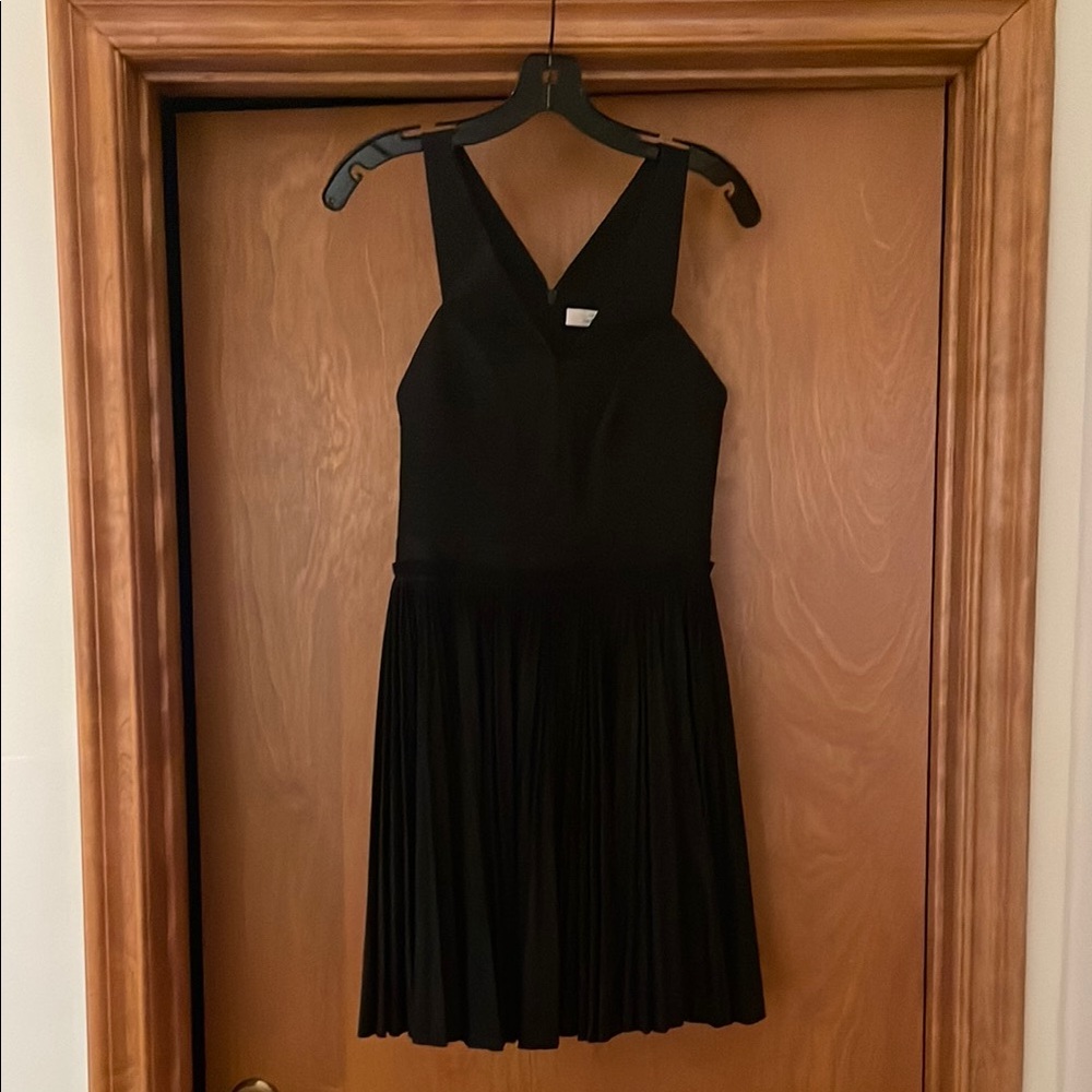 Black Dress
Great condition. Perfect to dress up or down